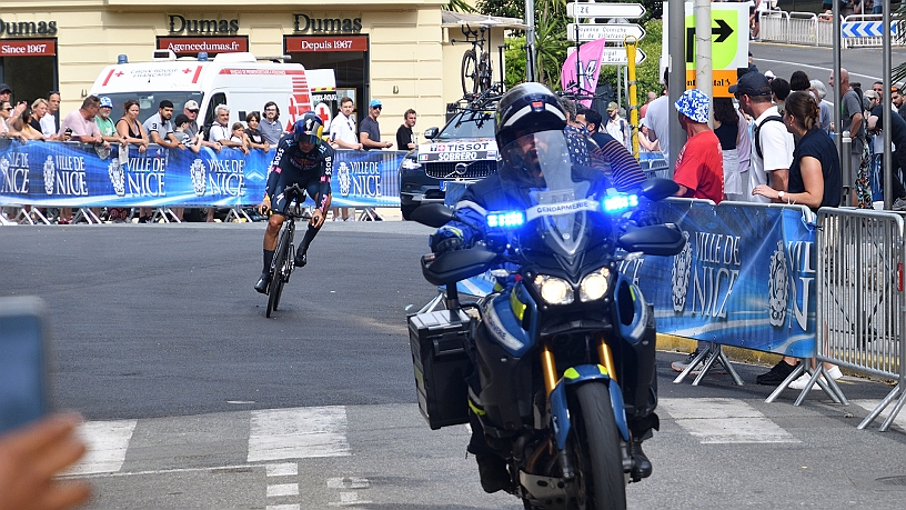 Matteo SOBRERO 1.jpg - Matteo SOBRERO il piemontese ha fatto una buona cronometro arrivando diciannovesimo, nella classifica finale del Tour è sessantesimo, secondo degli italiani. E’ stato campione italiano a cronometro nel 2021.